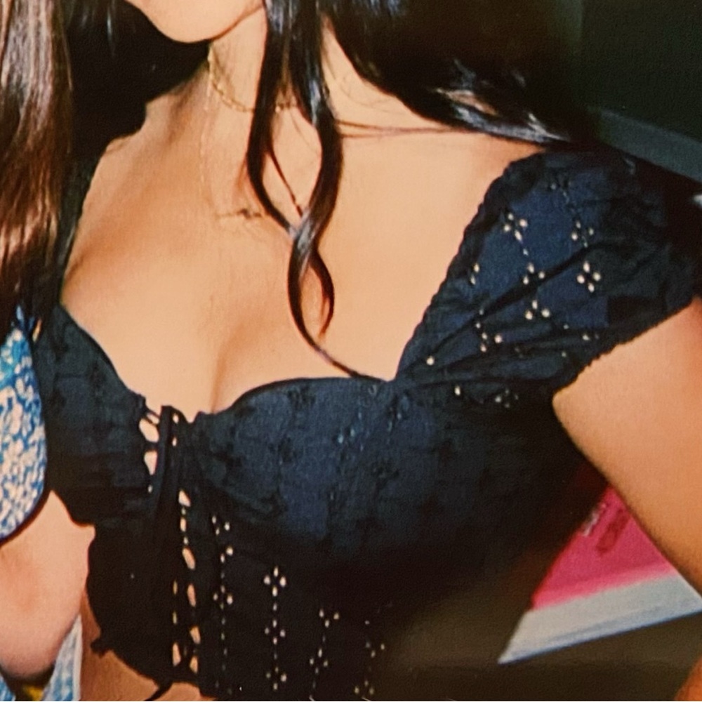 H & M top